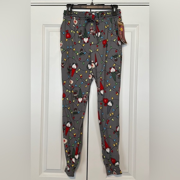 NWT. 2 Fleece jogger pants with pockets Gray Christmas Gnome & Burgundy Small - Picture 2 of 14